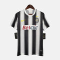 Camisa Juventus Retrô 2011/2012 Preta e Branca - Nike