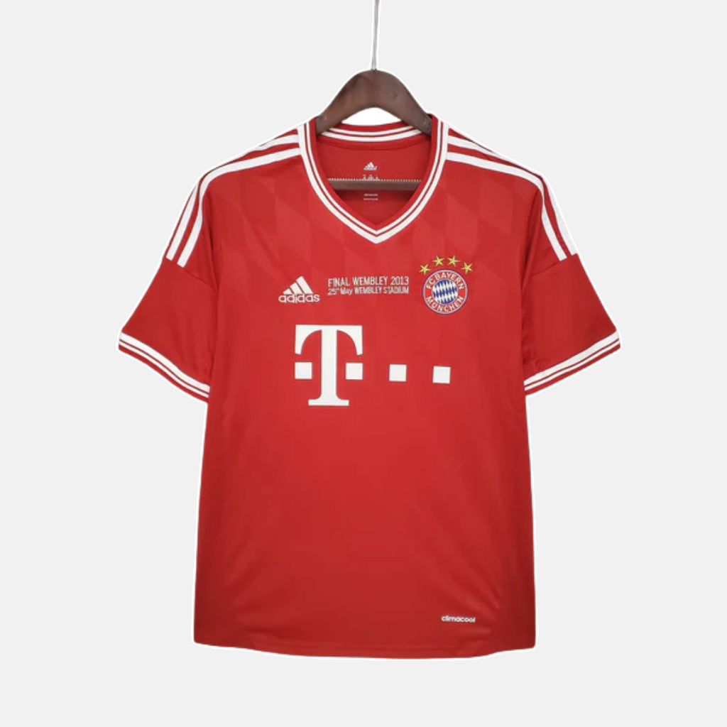 Camisa Retrô Bayern de Munique 2013/14 Home Champions League Edition